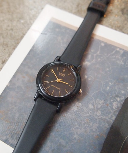 [CASIO]chic black watch