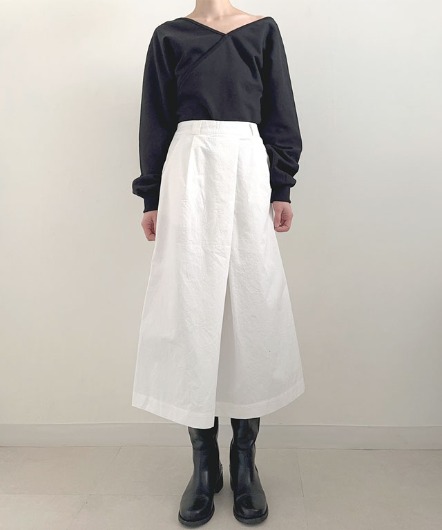 inverted pleat long skirt