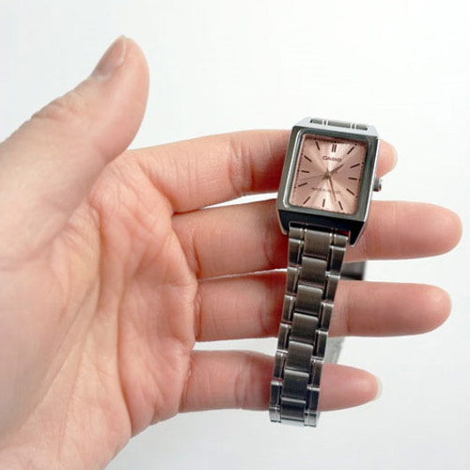 [CASIO]oblong metal watch