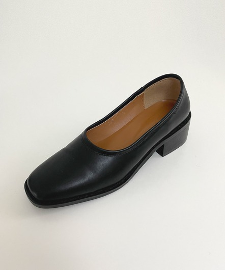 round middle heel loafer