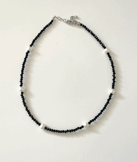black beads &amp; pearl necklace