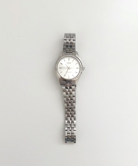 [CASIO] feminine metal watch