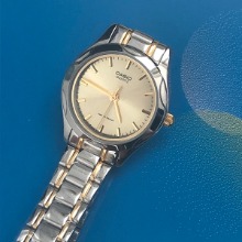 [CASIO]relief metal watch(gold mix)